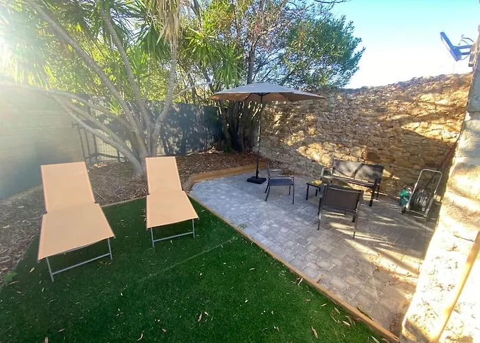 Maison En Pierre A Clermont-L\'Herault